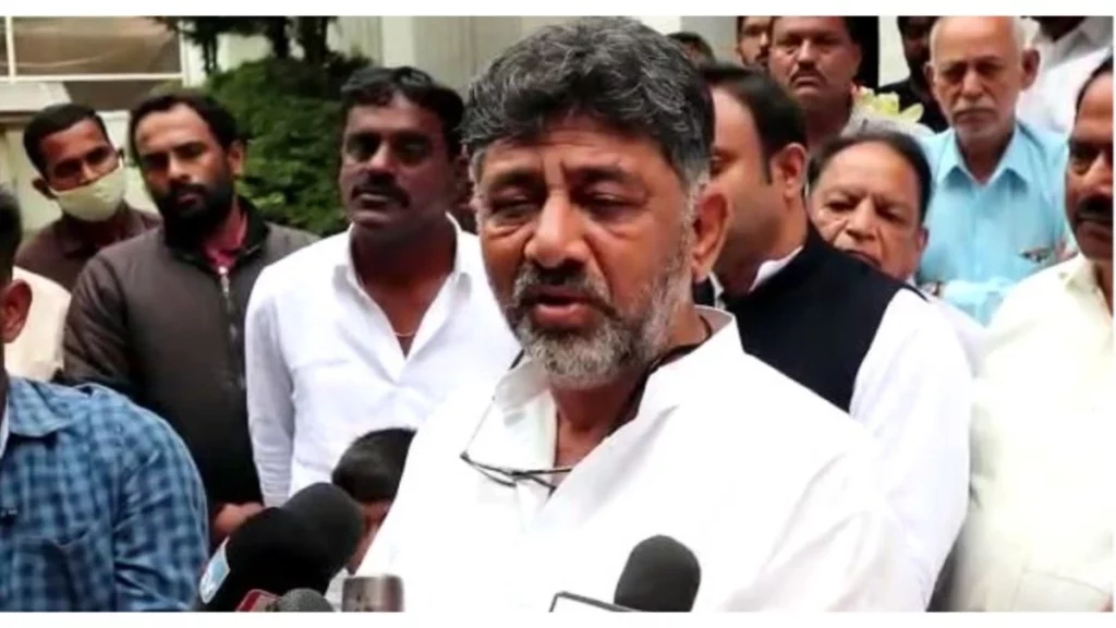 congress-fighting-politics-for-peoples-livelyhood-says-dk-shivakumar