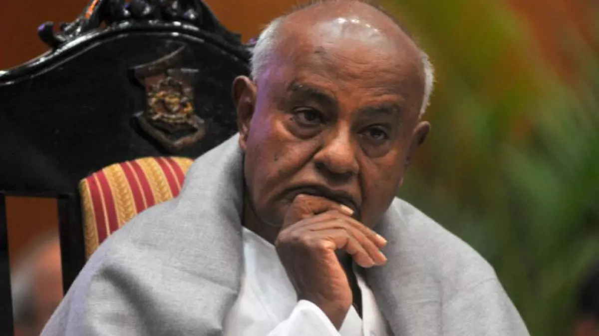 Threatening people with false cases, HD Deve Gowda files complaint against transfer of 3 inspectors