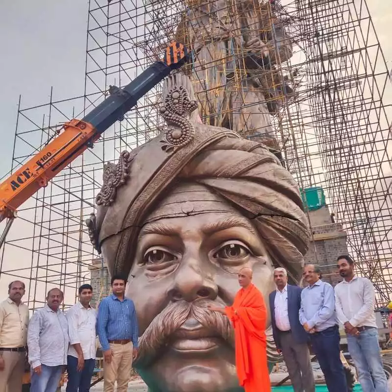 ಕೆಂಪೇಗೌಡರ ಪ್ರತಿಮೆ kempegowda statue