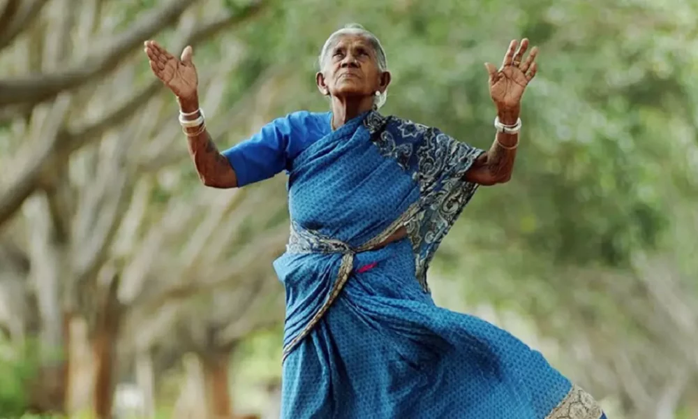 Raja Marga column faces of Woman salu marada thimmakka