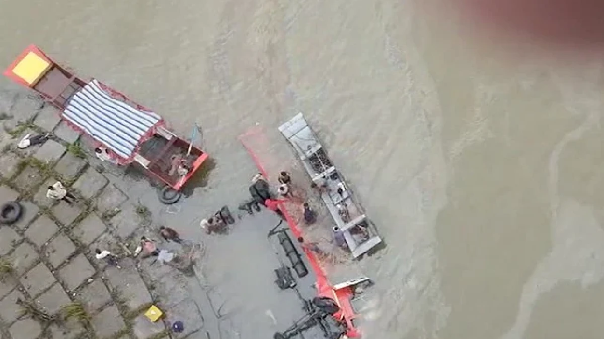 Bus Fell Into River