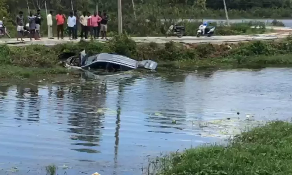 students car accident