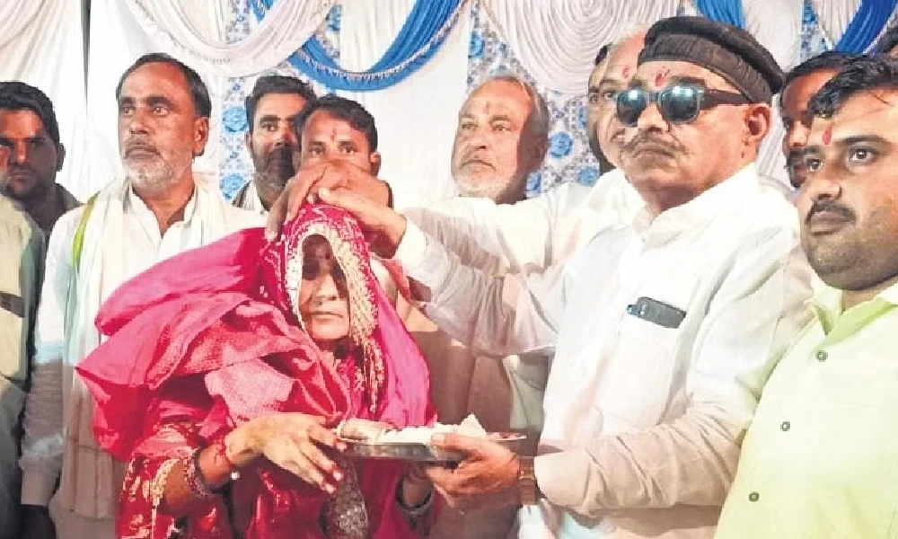 Muslim Community Help Hindu girl to get Married