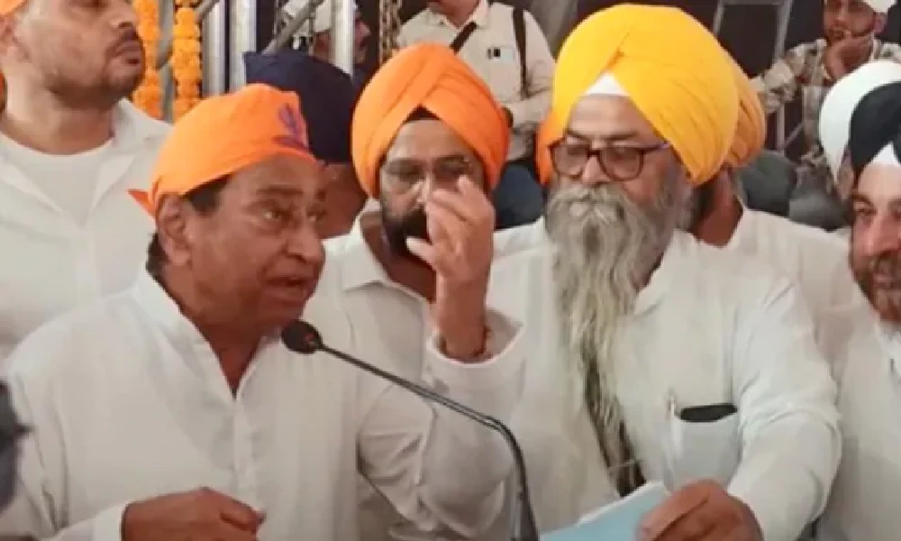 Kamal Nath honoured atGuru Nanak Jayanti Sikh hymn singer Angered