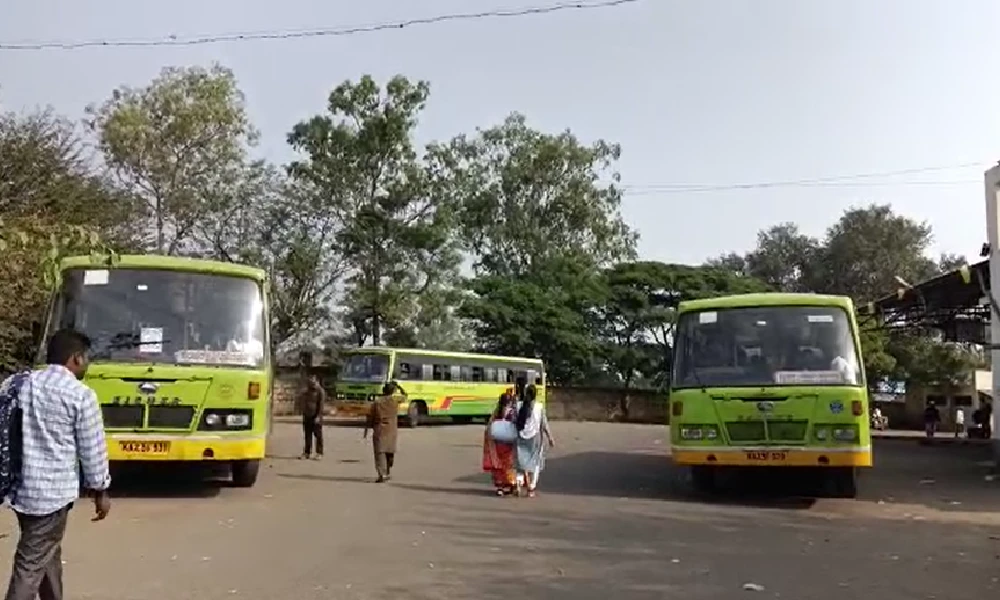 border dispute ಮಹಾರಾಷ್ಟ್ರ - ಕರ್ನಾಟಕ ಬಸ್‌ ಬೆಳಗಾವಿ - ಚಿಕ್ಕೋಡಿ