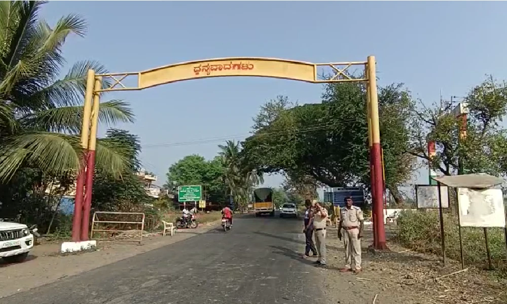 border dispute ಮಹಾರಾಷ್ಟ್ರ - ಕರ್ನಾಟಕ ಬಸ್‌ ಬೆಳಗಾವಿ - ಚಿಕ್ಕೋಡಿ ಪೊಲೀಸ್‌ ಕಟ್ಟೆಚ್ಚರ
