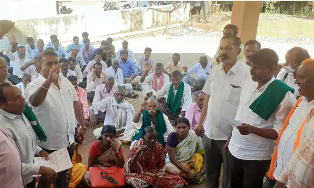 Farmers' Protest Committee sagar Forest Department