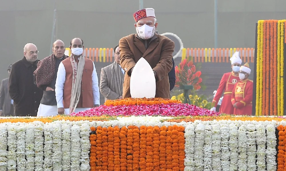 Modi Pays Tribute To Atal Bihari Vajpayee