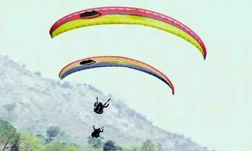 South Korean man Died while paragliding In Gujarat