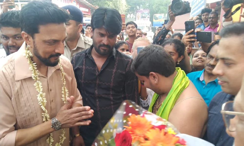 sudeep at kateel Kateel Sri Durgaparameshwari Temple kannada actor
