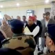 SP Cheif Akhilesh Yadav Refusing Tea By Police In Uttar Pradesh