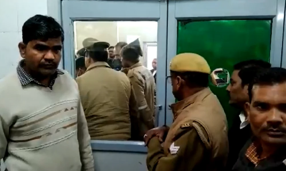 Judge accidentally fires on himself In Uttar Pradesh