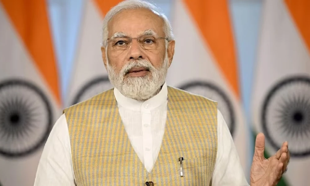 PM Modi pays tributes CRPF jawans Who lost their lives In Pulwama Attack