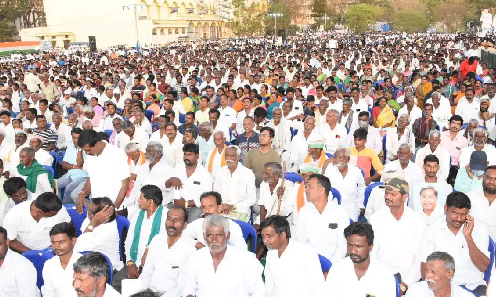 Karnataka Election news Dont give power to JDS which wins 222 seats Make us win says Siddaramaiah