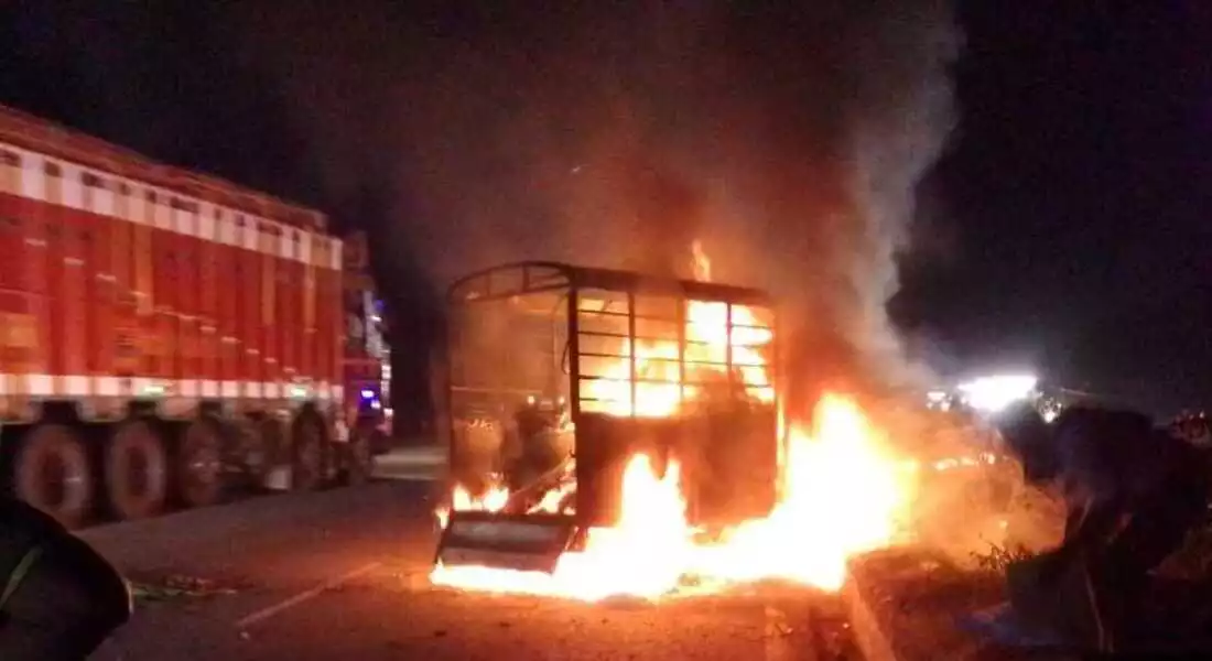 tumkur vehicle burnt