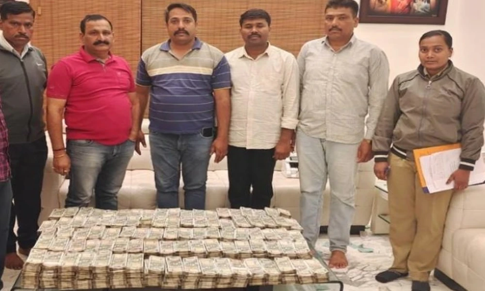Businessman illegally kept Rs 3 crore in his house Revealed in CCB police raid