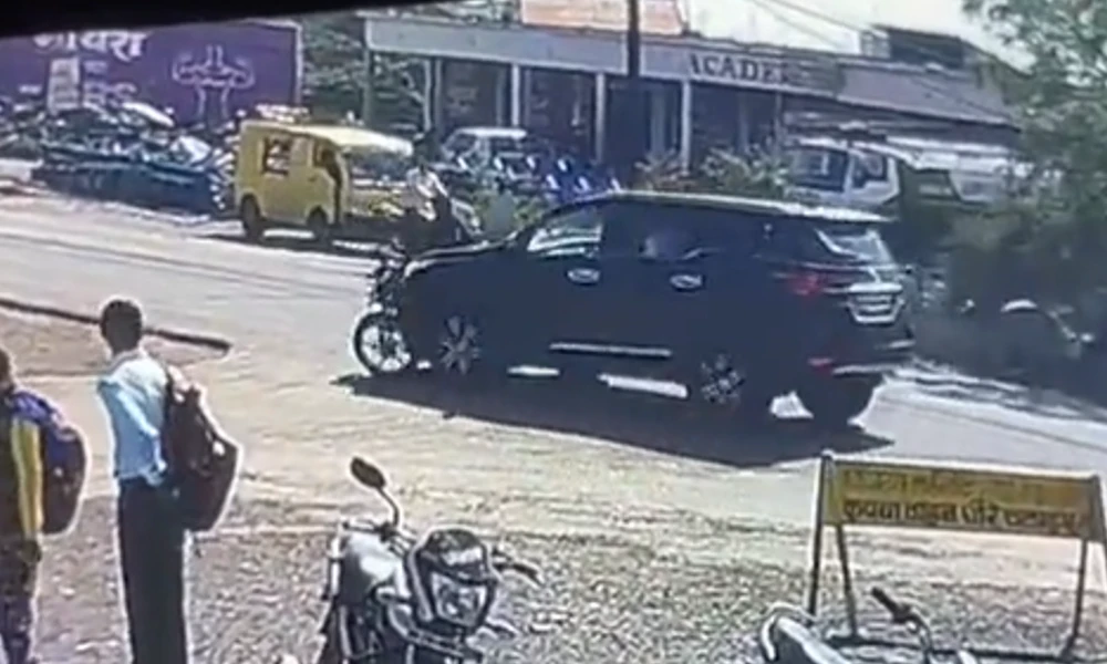 Congress leader Digvijay Singh's speeding SUV crashes into biker