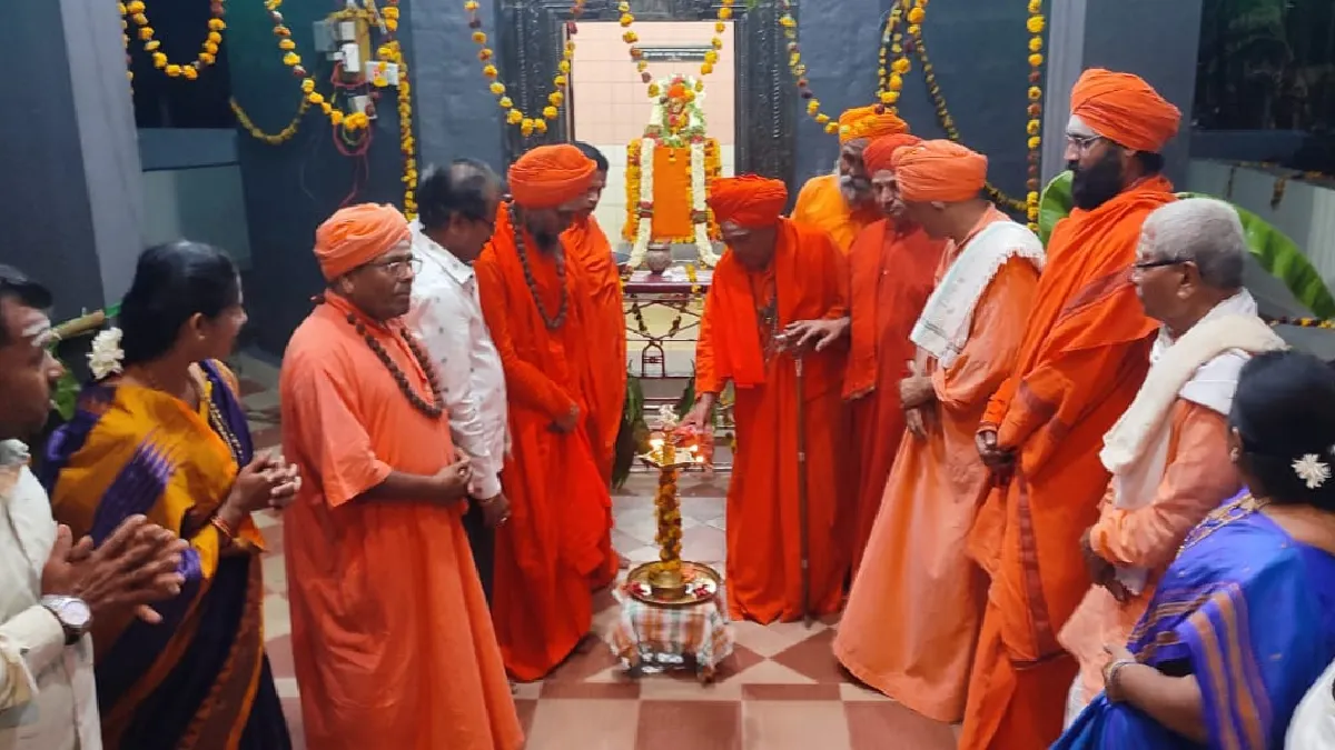 Gadduge Mutt Sri Siddaveera Shivayogi Banavasi