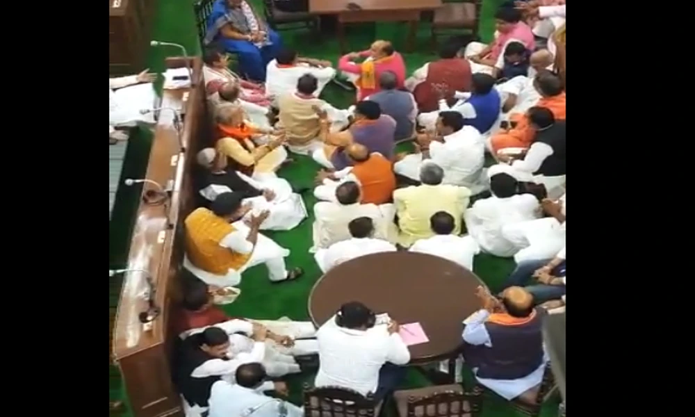 BJP MLAs Recite Hanuman Chalisa Inside Bihar Assembly