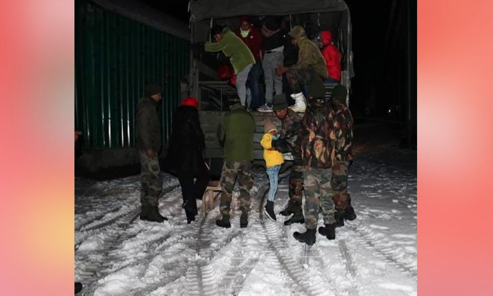 Indian Army rescues 370 tourists stranded in east Sikkim due to heavy snowfall