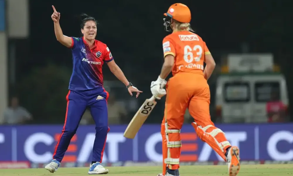 WPL 2023: Gujarat Giants Confused by Cop Bowling Attack; 106 runs challenge for Delhi victory