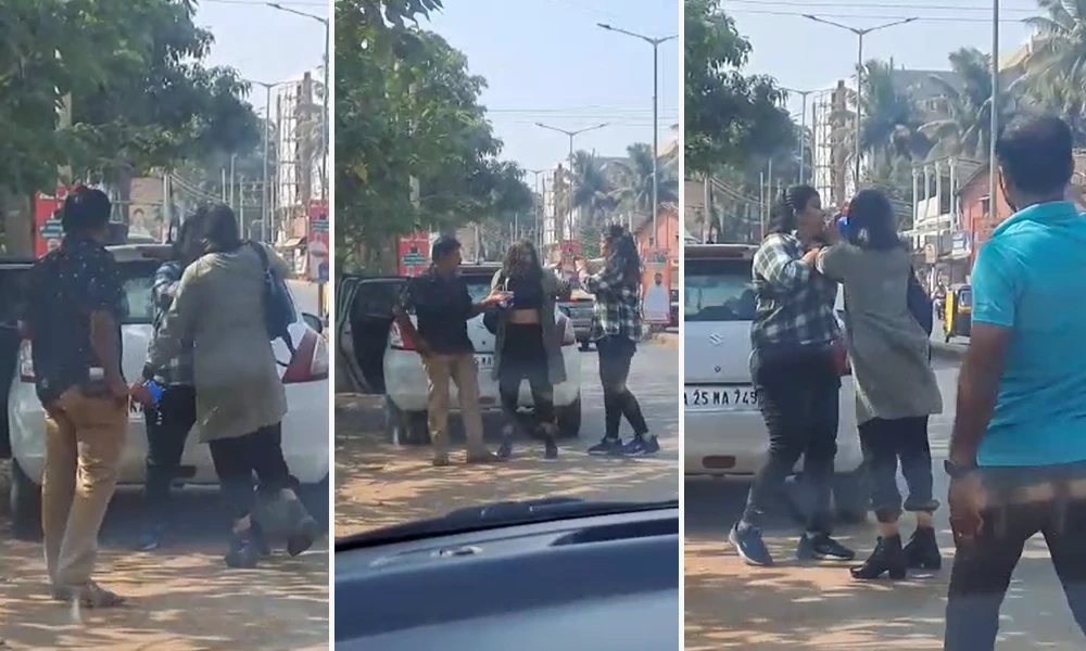 Young girls fight in the middle of the road Video Viral