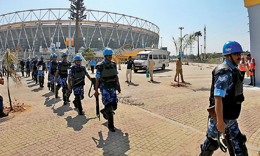 IND VS AUS: Inspection of defense forces begins at Ahmedabad stadium