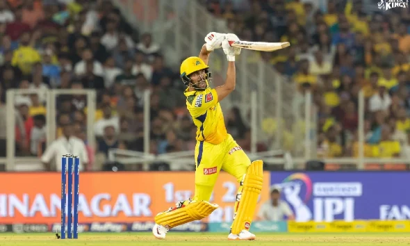Rituraj who scored 92 runs set a target of 179 runs for the Gujarat team