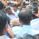 Harihara MLA Ramappa supporters create ruckus in front of Siddaramaiah house Sidhu slapped on the cheek Karnataka Election updates