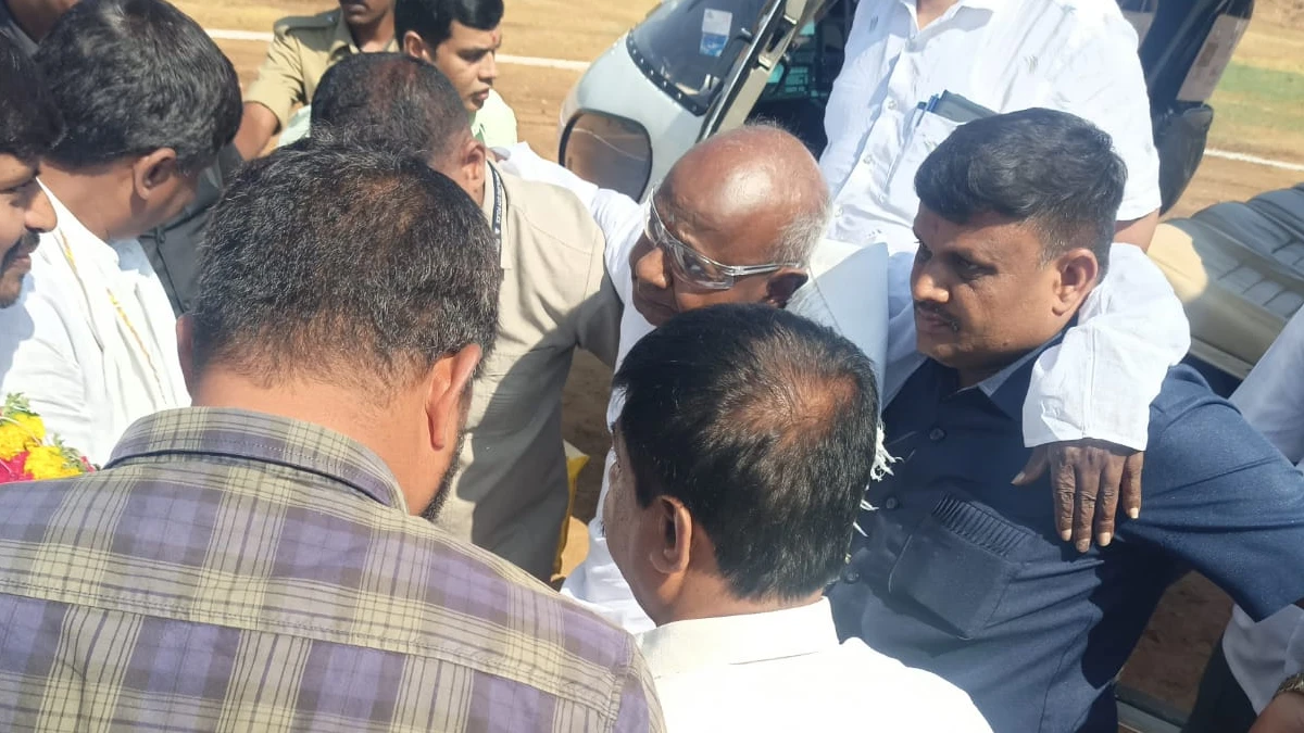 HD devegowda at pattanayakanahalli