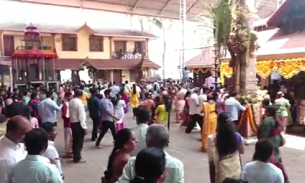 Dharmangal again in Mangaluru on the eve of elections Ban on Muslim traders at Bappanadu Durgaparameshwari fair