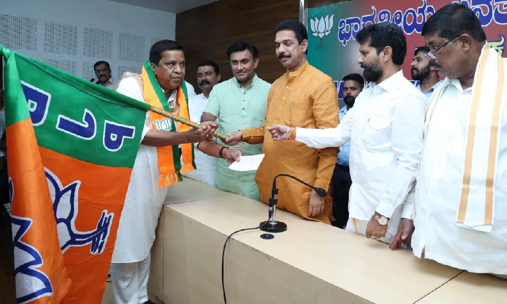 Karnataka Election 2023 updates LR Shivarame Gowda rejoins BJP vows to win in Mandya