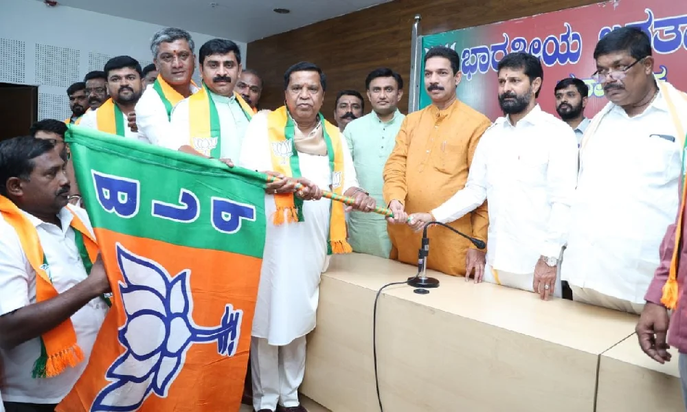 Karnataka Election 2023 updates LR Shivarame Gowda rejoins BJP vows to win in Mandya
