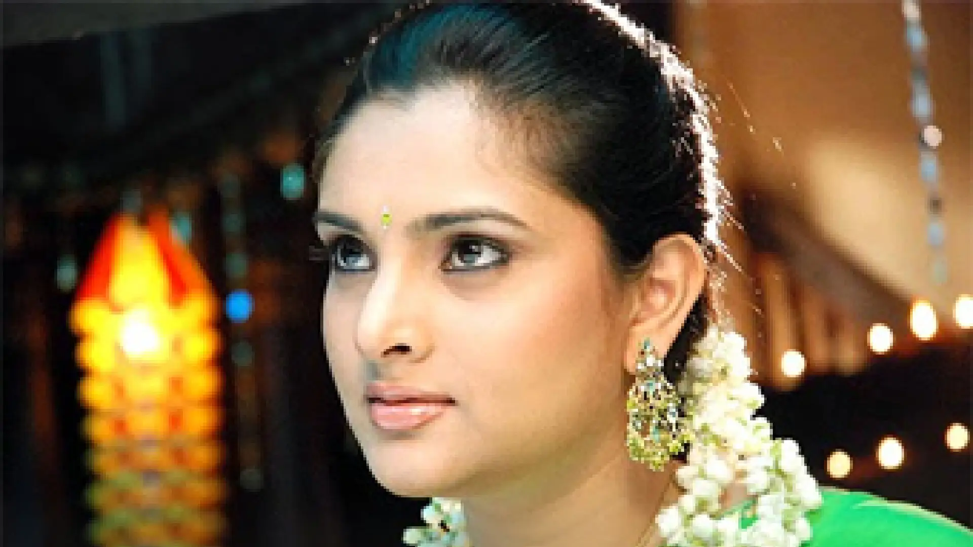 actress ramya divyaspandana to campaign for congress in mandya