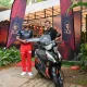 Virat Kohli, who was awarded the man of the match, got an electric scooter; Who gave it?
