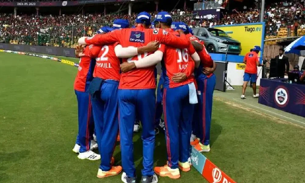 IPL 2023: Items worth lakhs including Delhi Capitals players' bats stolen; Worried players