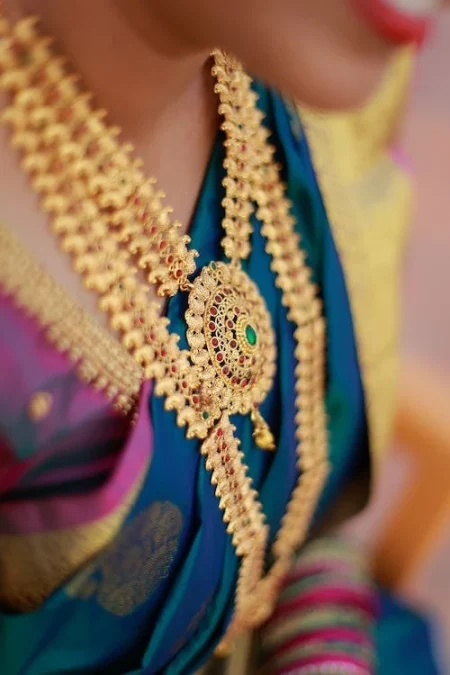 Trendy gold necklace for Akshaya Tritiya