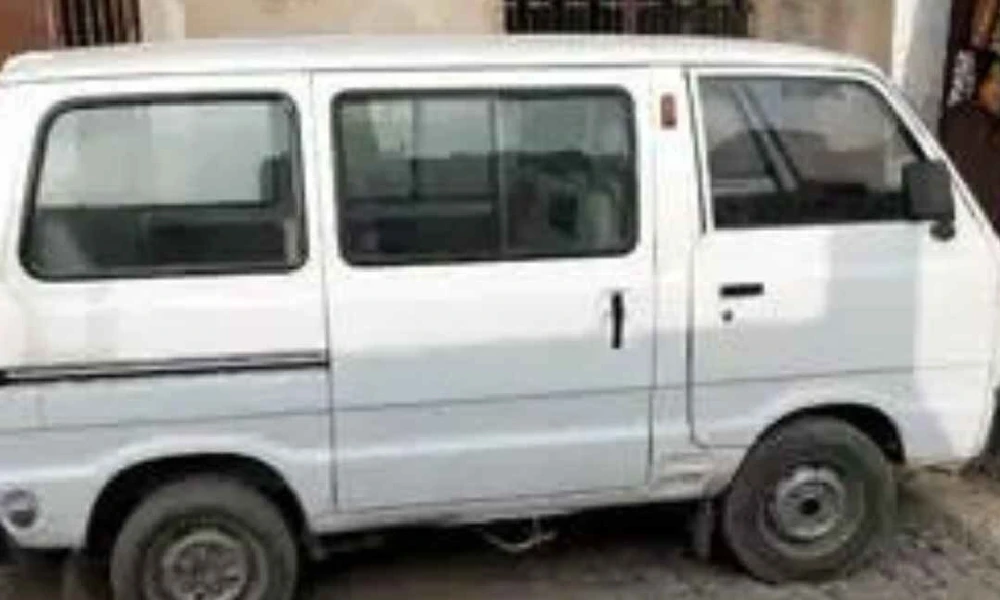 3 thieves go to steal van In Kanpur But what happened next