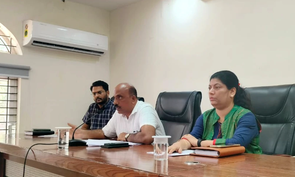 Meeting by Vijayanagar District Collector