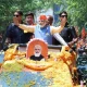 Rama Krishna mutt Swamijis gifted narendra Modi During Roadshow in bengaluru