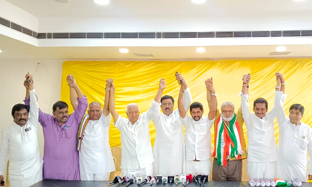 Karnataka election 2023 Ballari senior JDS leader former Buda president Nara Pratap Reddy joins Congress