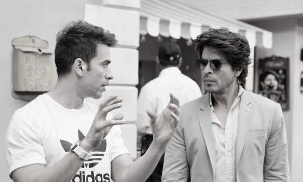 Shah Rukh Khan a new project, director shares photo from set