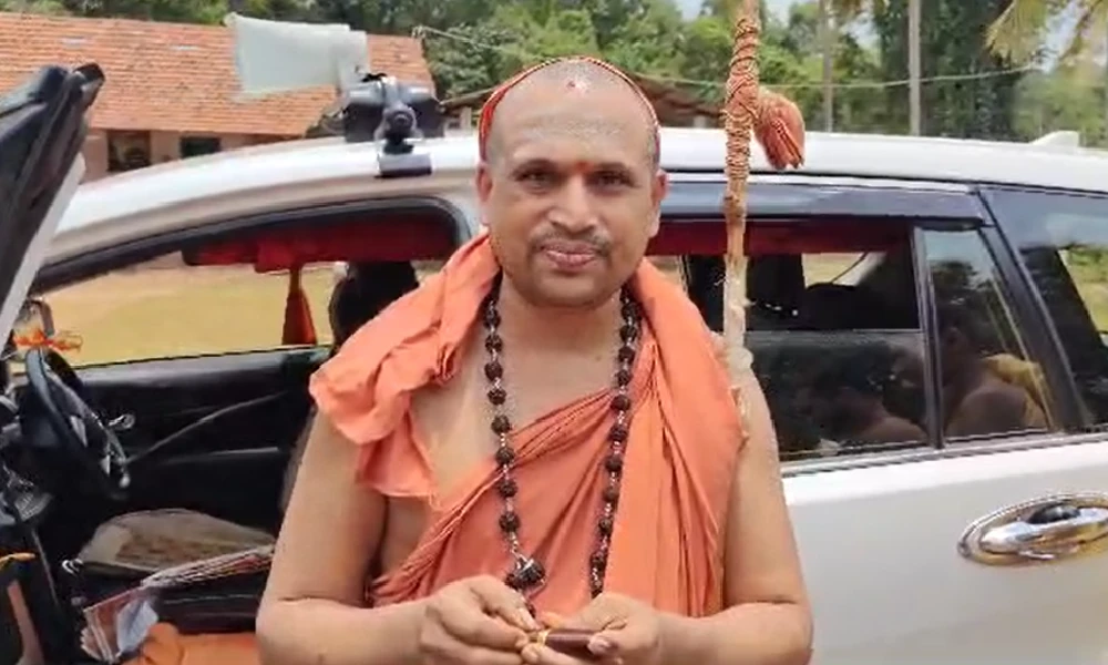 Sonda Swarnavalli seer voting in sirsi