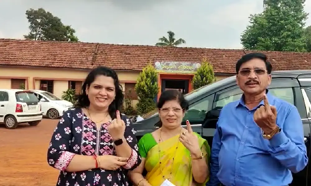 Srinivas Hebbar and family voting in yellapura