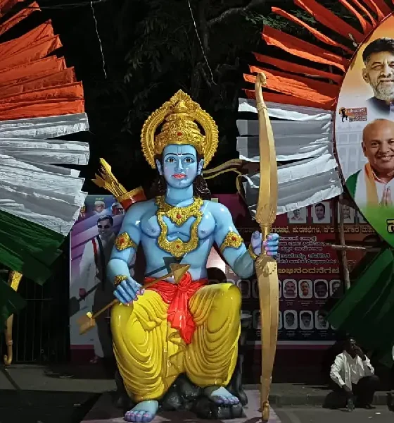 Siddaramaiah fans given Sri Rama pattabhisheka touch to swearing in ceremony