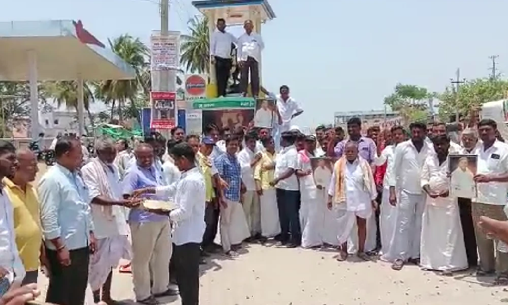 Celebrations by distributing sweets in maski town