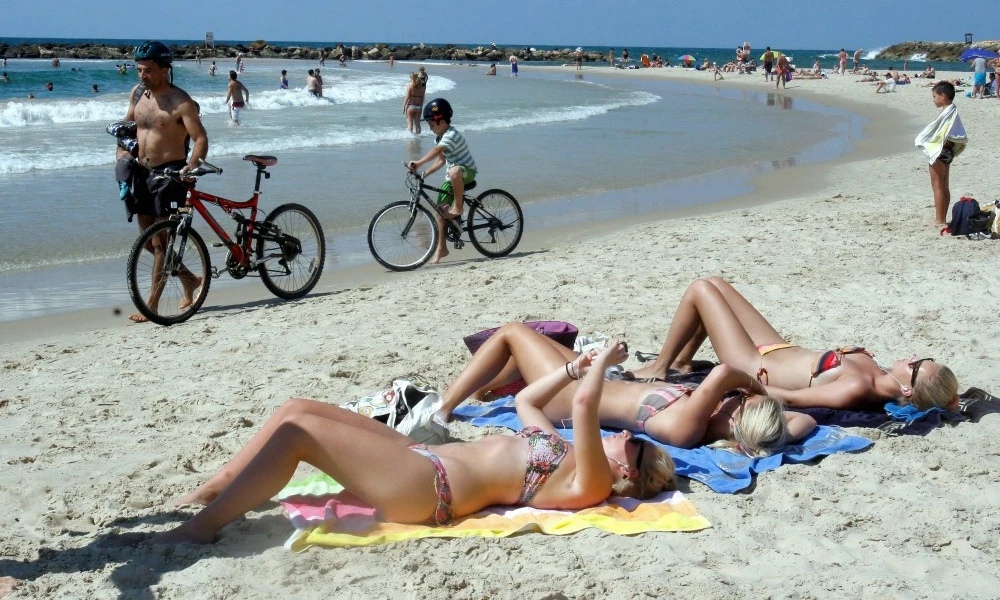 Netherlands town impose ban on beach sex and representative image