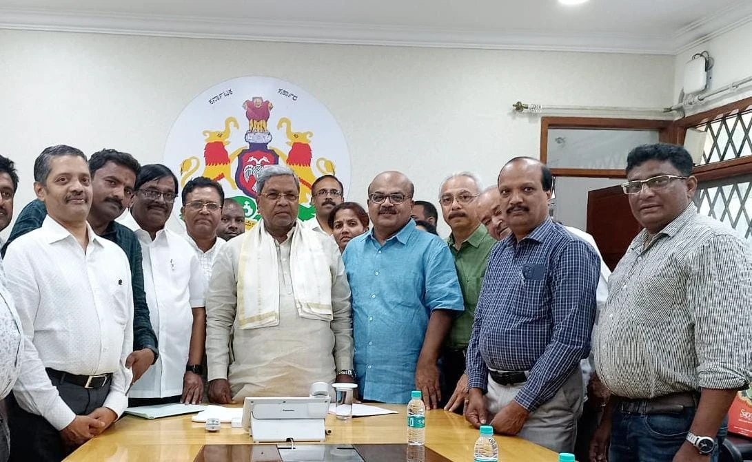 publishers with CM Siddaramaiah at bangalore
