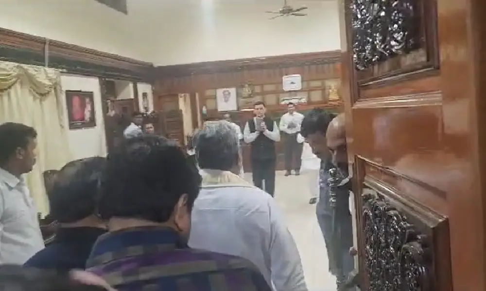 Chief minister enters to CM office through south door
