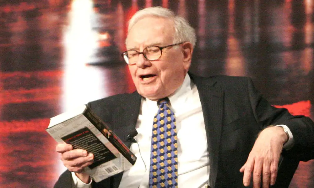 Warren Buffet reading books